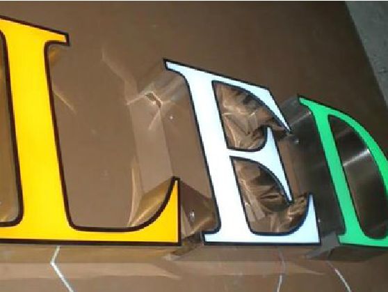 宜春介绍LED招牌的基础知识。